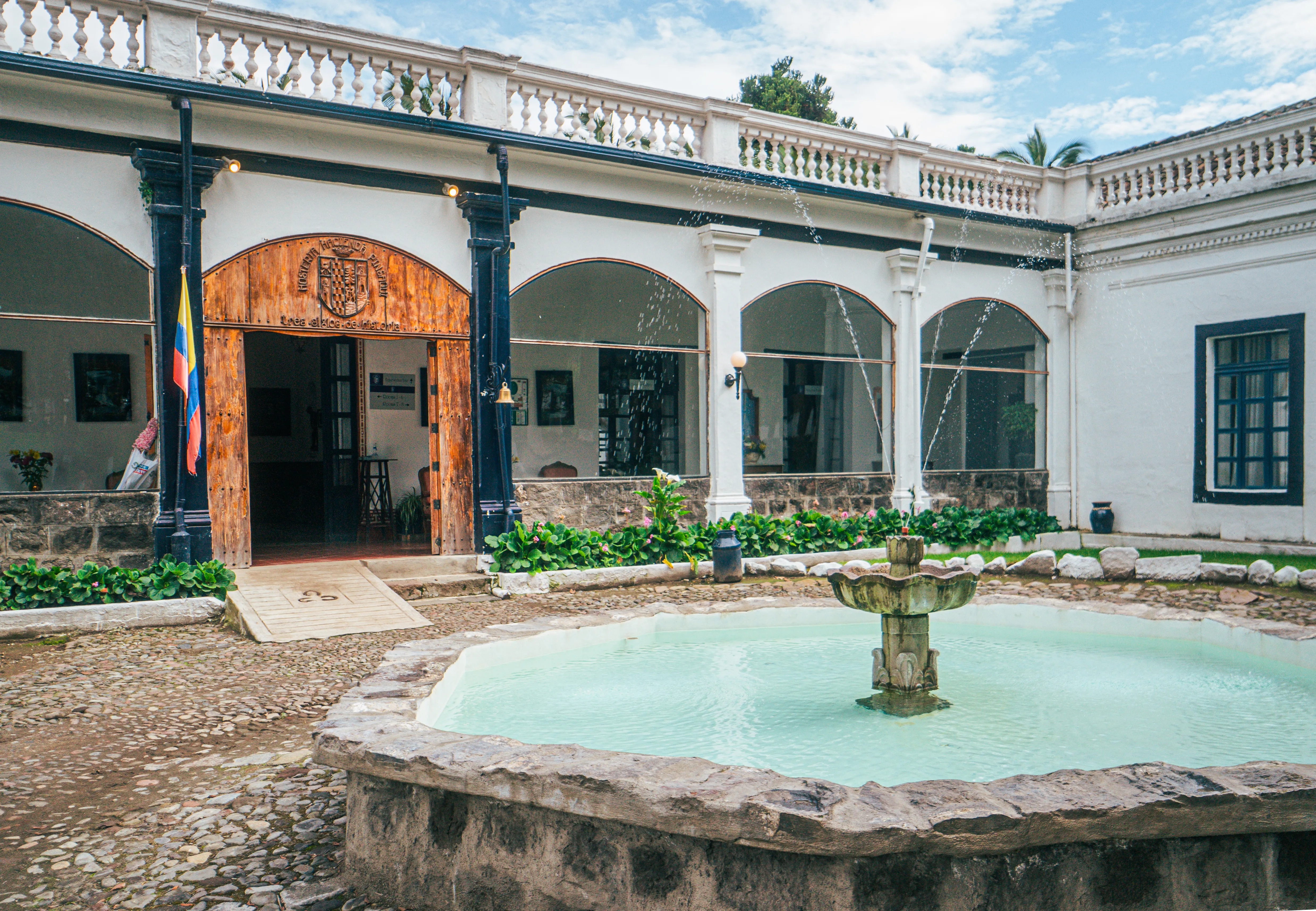 Hacienda Pinsaquí 18th-century colonial architecture